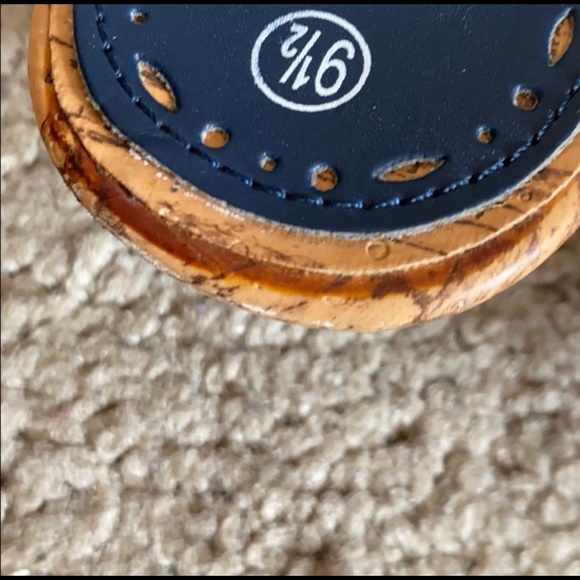 Navy and chestnut sandals - Picture 14 of 15